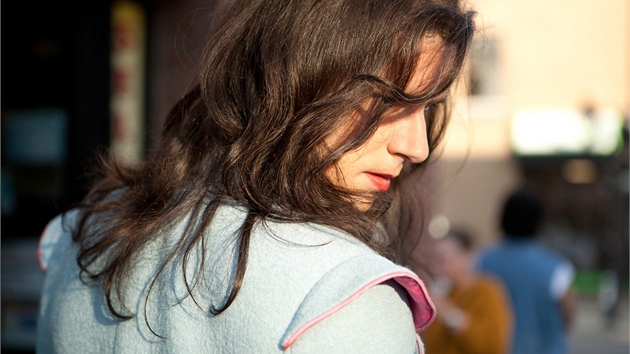 V novém filmu Xaviera Dolana Laurence Anyways se mu� stává �enou (hraje Melvil