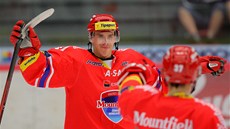 TREFIL JSEM SE! Ji�í �imánek z Bud�jovic slaví gól v zápase s Karlovými Vary.