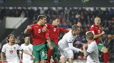 SKRUMÁŽ. Po centrovaných míčích se v zápase Česka s Bulharskem rodila drtivá