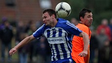Olomoucký Michal Ordo� (vpravo) v pohárovém souboji s Radoslavem Ju�átkem z