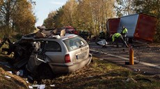 Srá�ka osobního automobilu s kamionem u T�ebechovic Pod Orebem 