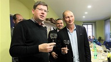 Ji�í Pospí�il sleduje spolu s bývalým hejtmanem Petrem Zimmermannem (oba z ODS)