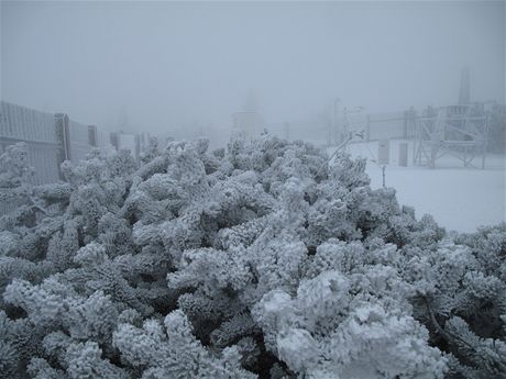 Zatek zimy na beskydsk Lys hoe. (28. jna 2012)