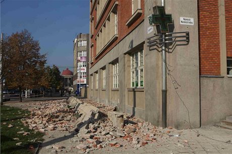 Utrená ímsa polikliniky SPEA na námstí Národních hrdin v Olomouci