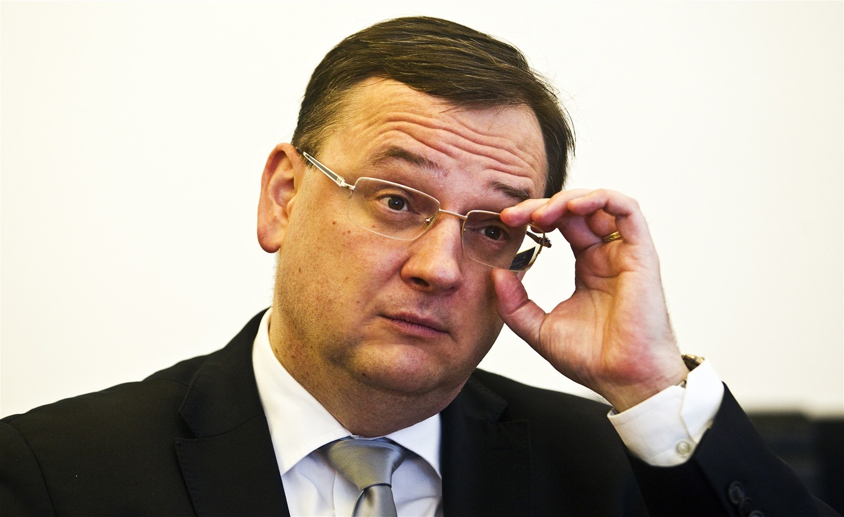 Vláda Petra Ne�ase z�ejm� p�e�ije dal�í krizi, podpo�í ji toti� neza�azení poslanci