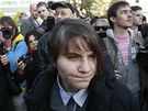 lenka Pussy Riot Jekatrina Samuceviová v Moskv, kde lidé podporovali