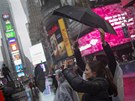 V New Yorku turisté nedbali varování a do ulic vyrazili s fotoaparáty v rukách.