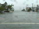 Hurikán Sandy zaplavuje východní pobeí USA v Delaware.