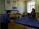 lenky jedné z kyjevských volebních komisí pipravují plenty pro nedlní