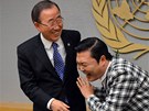 Generální tajemník OSN Pan Ki-mun a zpvák PSY