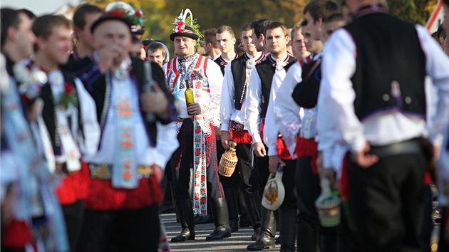 Ve Vracov tekla slivovice i vno proudem (20. jna 2012)