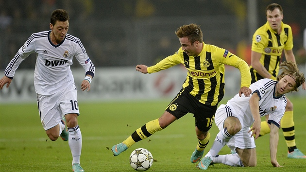 Gtze z Dortmundu se probj obranou Realu Madrid