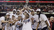 Basketbalistky Indiany se radují z premiérového titulu v zámo�ské WNBA.