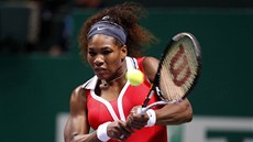 Serena Williamsová returnuje v semifinále Turnaje mistry v Istanbulu. 