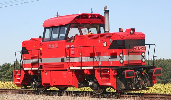 Ukázka práce eskotebovských dlník a obchodník z CZ Loko. Dvacet tchto lokomotiv jezdí po elezniních tratích v Blorusku.