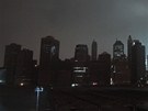 Potemnlé panorama dolního (jiního) Manhattanu (29. íjna 2012)