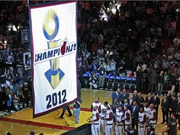 ZVNNI. Tento obí banner bude navdy pipomínat titul Miami Heat v