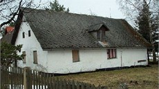 Chalupa pochází z�ejm� ze za�átku 19. století a je postavena p�evá�n� z kamene.