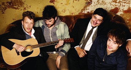 Mumford & Sons vystoupí 6. bezna 2013 v praském Lucerna Music Baru.