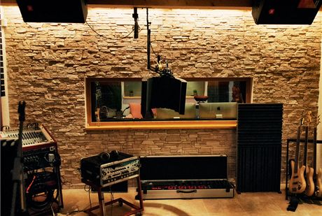 Nové nahrávací studio v Jihlav by chtlo dát anci hlavn místním muzikantm,...