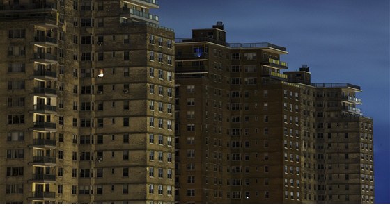 V New Yorku jsou bez proudu stále desetitisíce domácností (3. listopadu 2012)