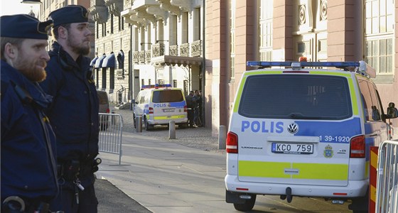 védský premiér Fredrik Reinfeldt nebyl pi pátením útoku ve svém oficiálním sídle zrann.
