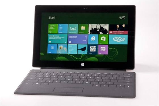 Tenký jako tablet, výkonný skoro jako notebook - Surface