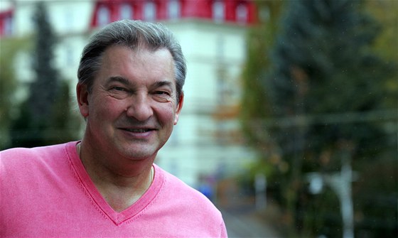 Vladislav Aleksandrovi Trejak, bývalý hokejový branká, je na léení v