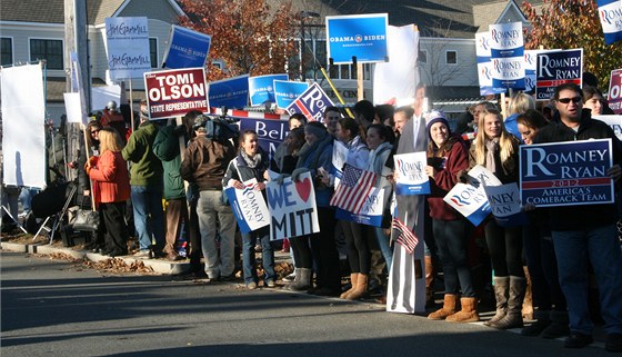 ekání na Romneyho. Republikánský kandidát volil na pedmstí Bostonu, v