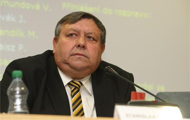 Stanislav Mi�ák z �SSD bude hejtmanem Zlínského kraje dal�í �ty�i roky, ve
