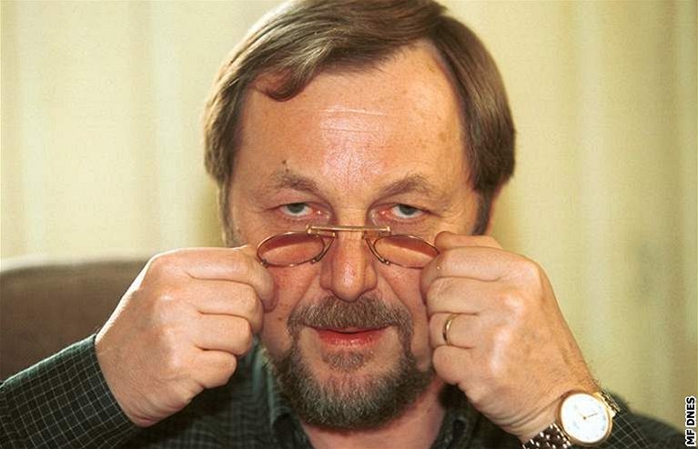 Pro �echy je typická skepse, malov�rnost i buranství. Zárove� máme �t�stí na výjime�né osobnosti, míní Slavomil Hubálek