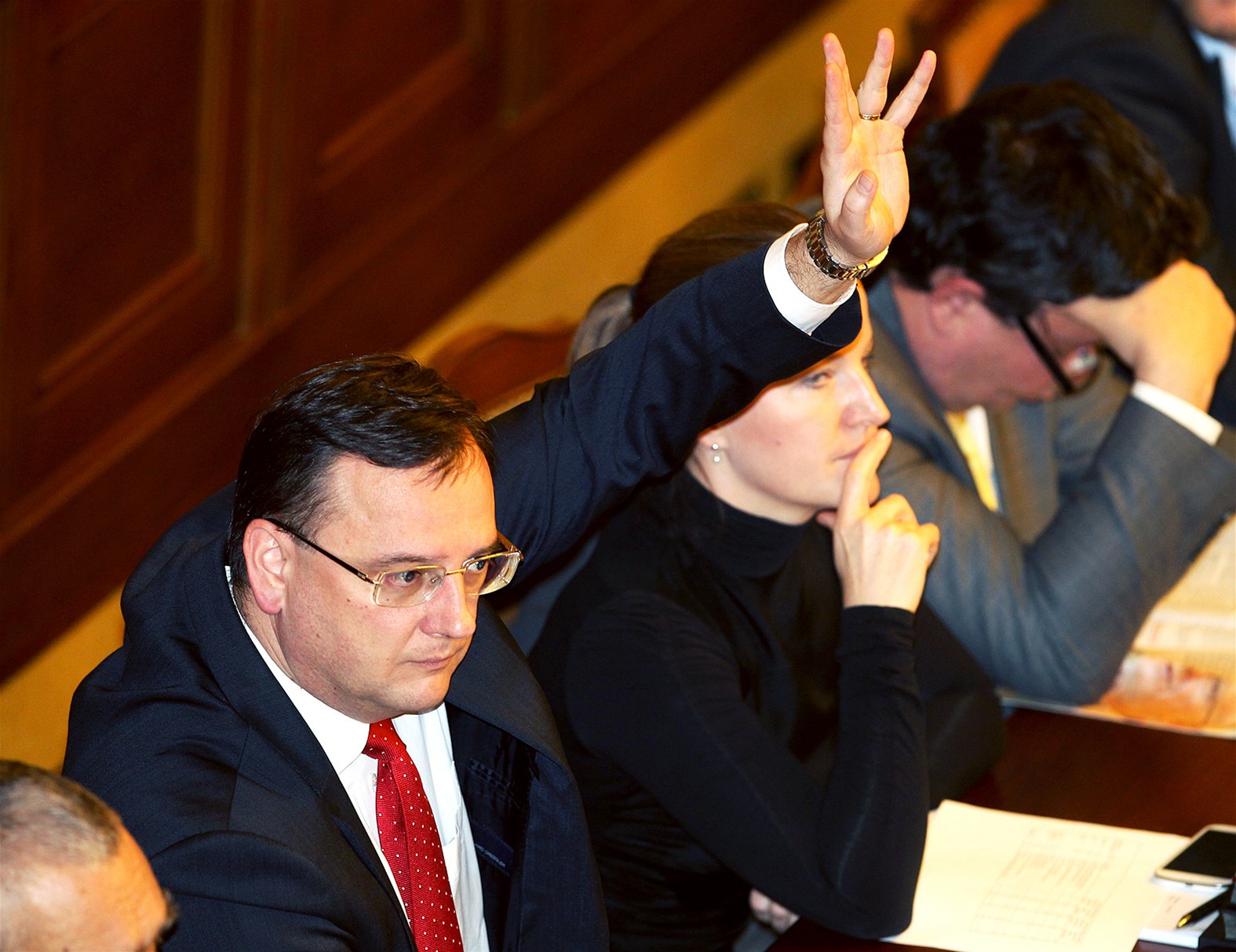 Premiér Petr Ne�as b�hem jednání Sn�movny.