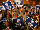 Píznivci Baracka Obamy slaví vítzství v Atlant. (7. listopadu 2012)
