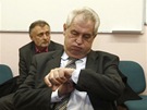 Milo Zeman a Pemysl Sobotka - ped debatou prezidentských kandidát o