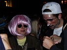 Kristen Stewartová a Robert Pattinson v halloweenských maskách