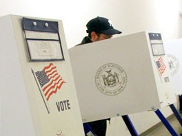 Amerian mohou v prezidentskch volbch hlasovat i pedasn. Na snmku
