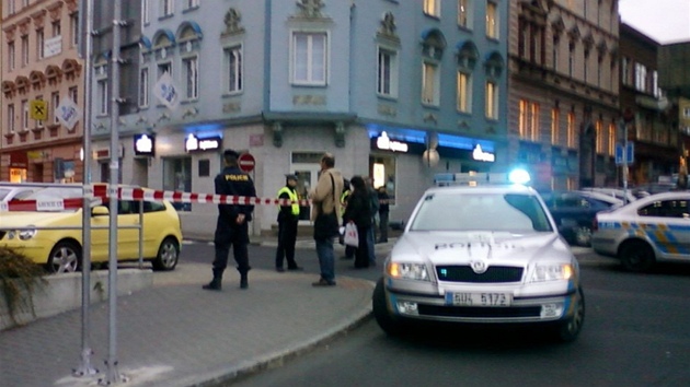 Evakuovan ulici kvli podezelmu balku doruenmu na policii v st nad Labem