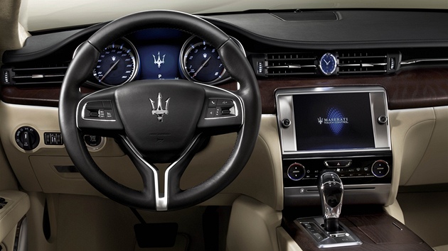 Maserati Quattroporte