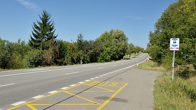 Zastvka autobusu Lysice - Pern