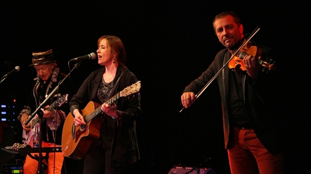 Suzanne Vega a echomor v Malostransk besed (2011)