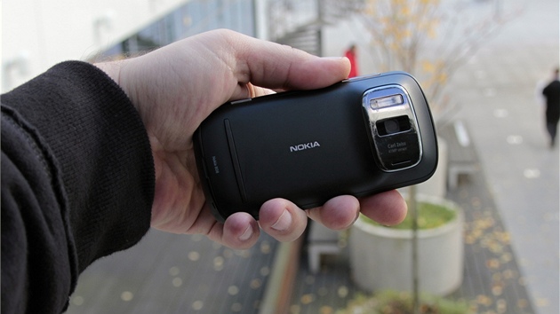 Nokia 808 PureView