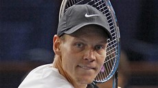 SOUSTEDNÍ. Tomá Berdych na turnají série Masters v Paíi v souboji s