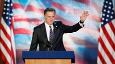 Mitt Romney uznal porá�ku na pódiu ve volebním �tábu republikán� v Bostonu. (7.