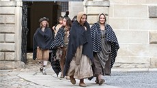  Nej�ast�j�� z�b�ry by m�ly poch�zet ze sklepen� a n�dvo��. 