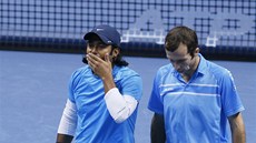 Radek tpánek (vpravo) a Leander Paes uspli i ve svém druhém duelu na Turnaji