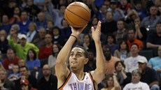 Kevin Martin z Oklahoma City Thunder pi své oblíbené innosti - trojkové