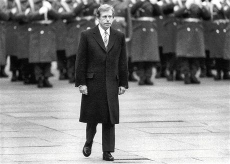 Václav Havel pi první prezidentské inauguraci na Praském hrad (29. prosince...