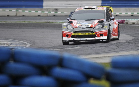 Martin Prokop s fordem na autodromu v Sosnové, kde se konal jedenáctý roník