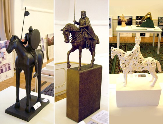 První tři vítězné návrhy (první místo vlevo) na jezdeckou sochu moravského...