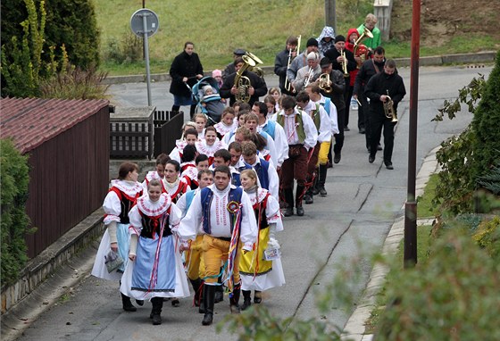 Martinské hody a krojovaný prvod v Kralicích nad Oslavou.